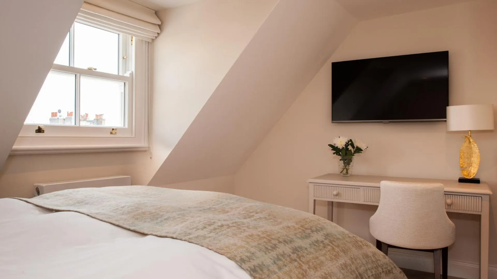 The Charm Brighton Boutique Hotel & Spa 5*,