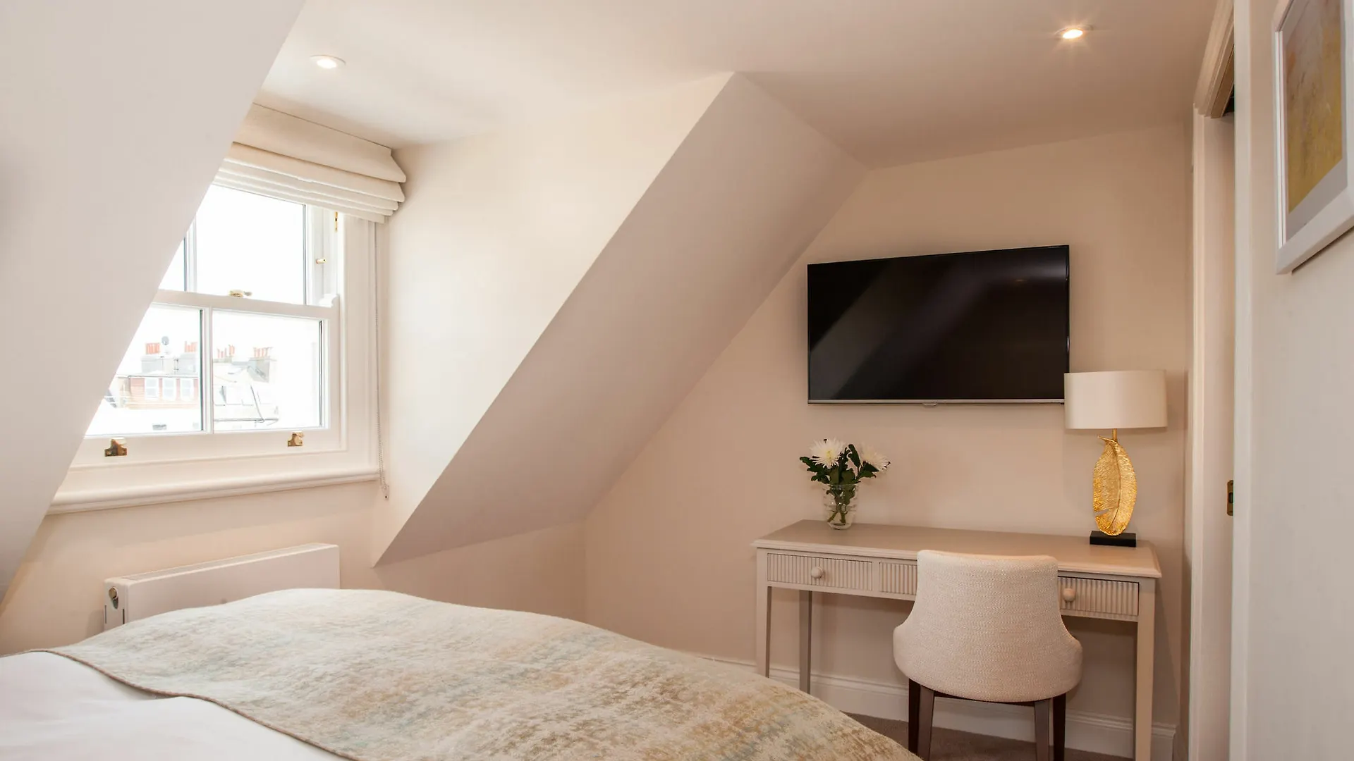 The Charm Brighton Boutique Hotel & Spa 5*,
